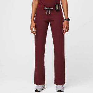 FIGS Livingston basic size Xs Talk